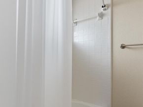 7902 Cahill DR, Austin TX 78729