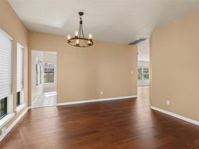 7902 Cahill DR, Austin TX 78729