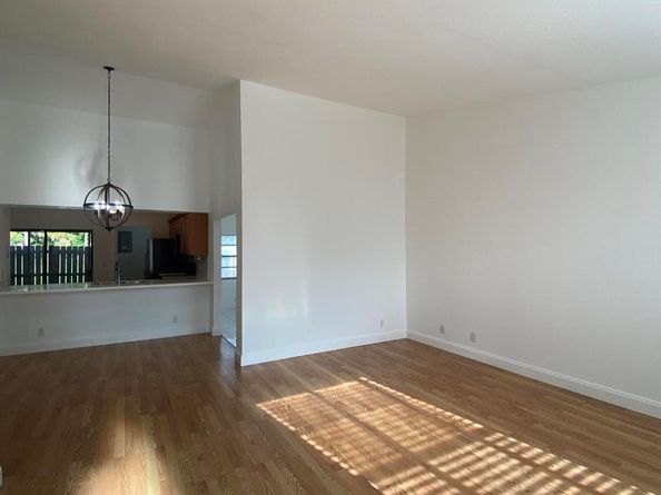 118 Sherwood Circle 8d, Jupiter FL 33458