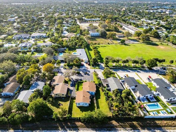1651 NE 3rd Avenue, Delray Beach FL 33444