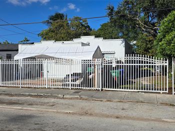 781 NW 30th St