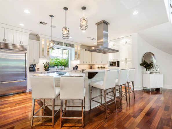 2415 Middle River Dr, Fort Lauderdale FL 33305