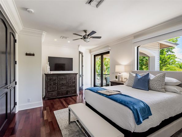 2415 Middle River Dr, Fort Lauderdale FL 33305