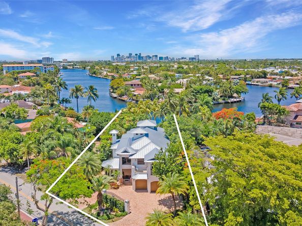 2415 Middle River Dr, Fort Lauderdale FL 33305