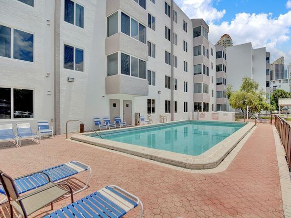 250 180th Dr 154, Sunny Isles Beach FL 33160
