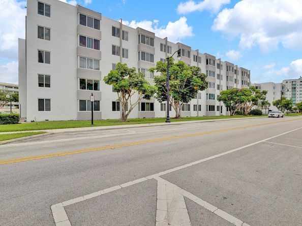 250 180th Dr 154, Sunny Isles Beach FL 33160