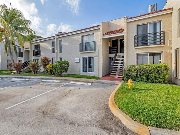 5304 NE 6th Ave F, Oakland Park FL 33334