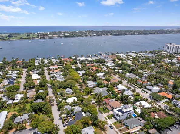 260 31st Street, West Palm Beach FL 33407