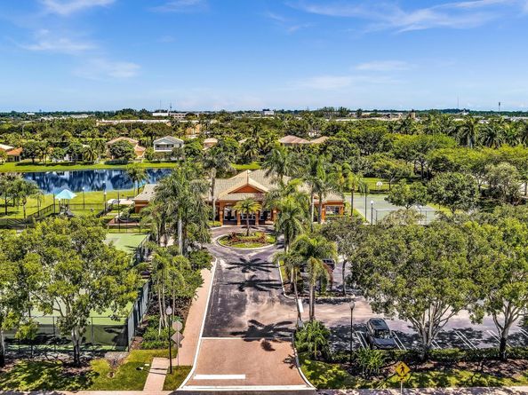 136 Catania Way, Royal Palm Beach FL 33411