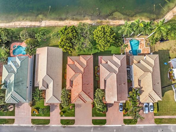 136 Catania Way, Royal Palm Beach FL 33411