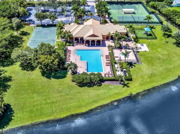136 Catania Way, Royal Palm Beach FL 33411