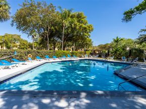 3005 N Oakland Forest Dr 302, Oakland Park FL 33309