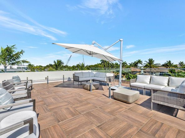 2707 Sea Island Dr, Fort Lauderdale FL 33301