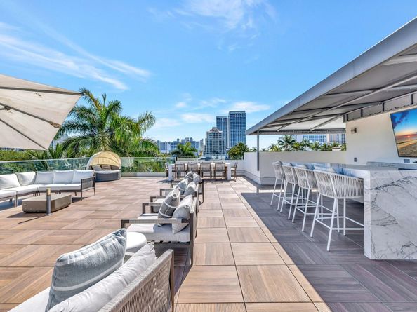 2707 Sea Island Dr, Fort Lauderdale FL 33301