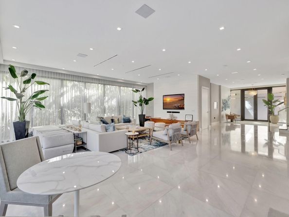 2707 Sea Island Dr, Fort Lauderdale FL 33301