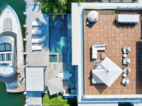 2707 Sea Island Dr, Fort Lauderdale FL 33301