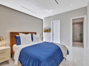 2707 Sea Island Dr, Fort Lauderdale FL 33301