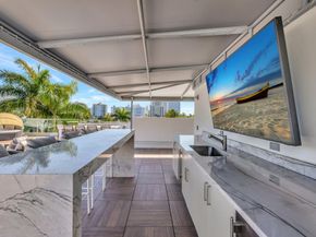 2707 Sea Island Dr, Fort Lauderdale FL 33301