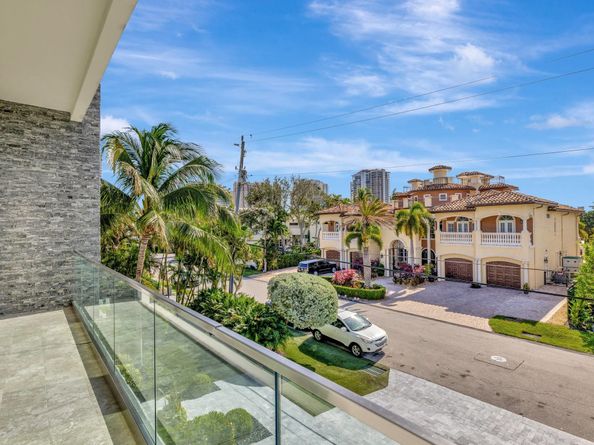 2707 Sea Island Dr, Fort Lauderdale FL 33301