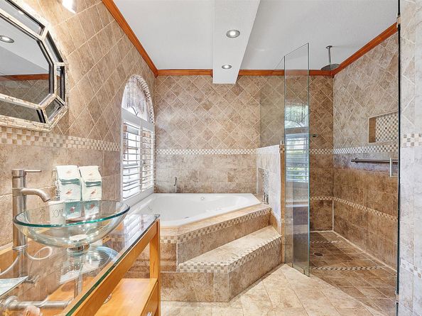 4636 Rothschild Dr, Coral Springs FL 33067