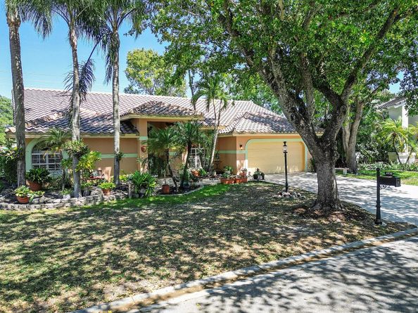 4636 Rothschild Dr, Coral Springs FL 33067