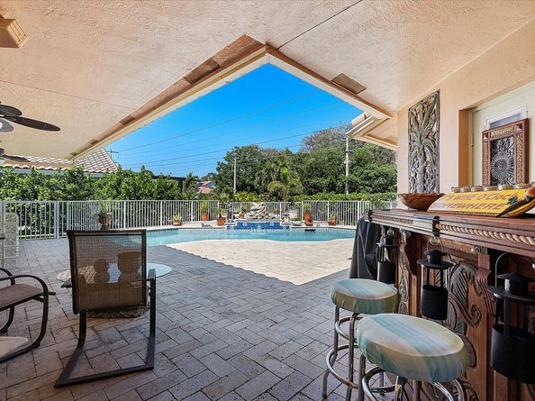 4636 Rothschild Dr, Coral Springs FL 33067