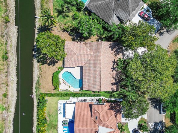 4636 Rothschild Dr, Coral Springs FL 33067