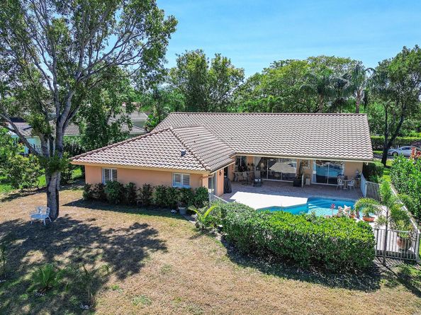 4636 Rothschild Dr, Coral Springs FL 33067