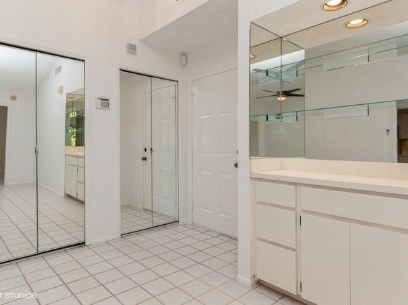 148 Village Walk Drive 24, Royal Palm Beach FL 33411