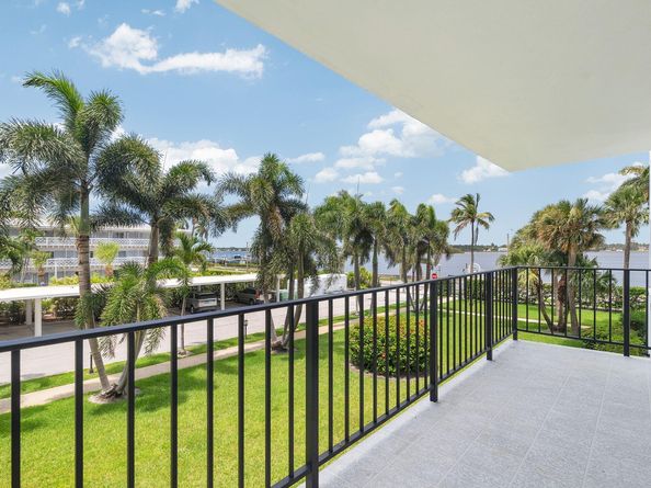3800 Washington Road 208, West Palm Beach FL 33405