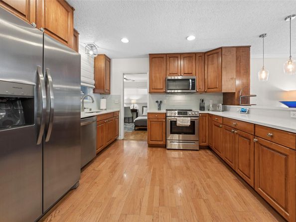 3429 NE 17th Way, Oakland Park FL 33334