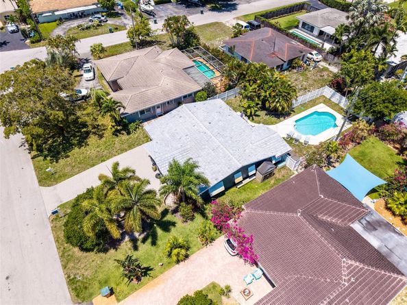 3429 NE 17th Way, Oakland Park FL 33334