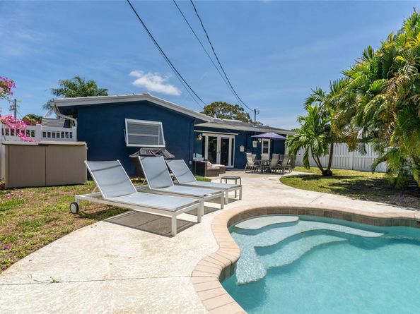 3429 NE 17th Way, Oakland Park FL 33334