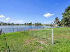 8720 Pasadena Blvd, Pembroke Pines FL 33024