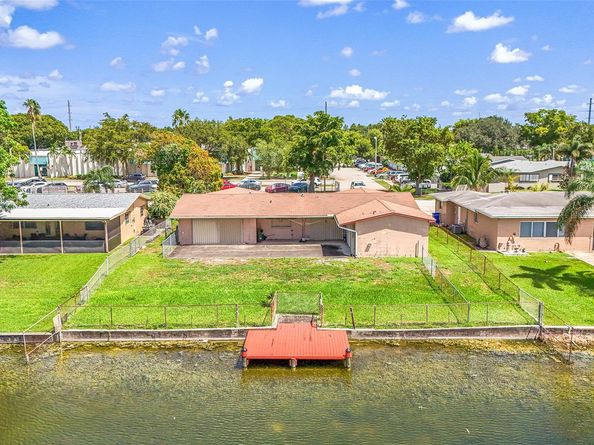 8720 Pasadena Blvd, Pembroke Pines FL 33024