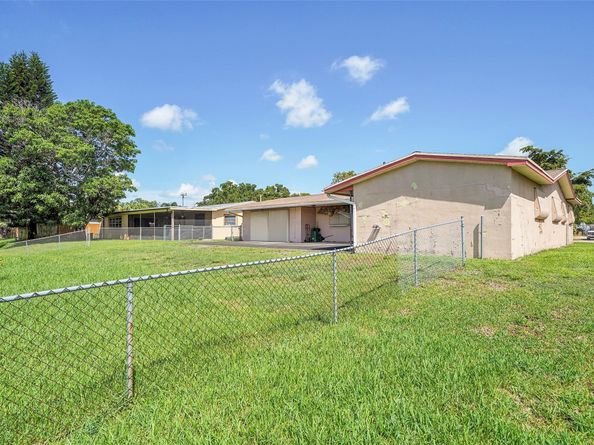 8720 Pasadena Blvd, Pembroke Pines FL 33024