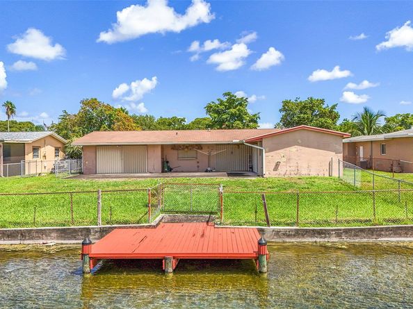 8720 Pasadena Blvd, Pembroke Pines FL 33024