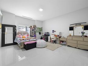 11350 NW 8th Street, Plantation FL 33325