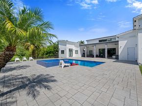 11350 NW 8th Street, Plantation FL 33325