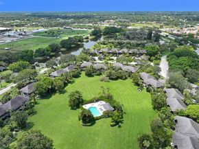 13329 Polo Club Road 105, Wellington FL 33414