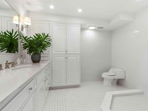 13329 Polo Club Road 105, Wellington FL 33414
