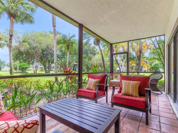 13329 Polo Club Road 105, Wellington FL 33414