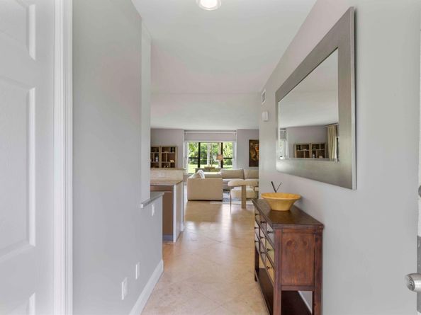 13329 Polo Club Road 105, Wellington FL 33414