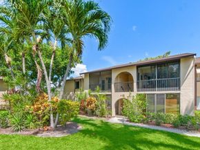 432 Pine Glen Lane C2, Greenacres FL 33463