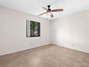 432 Pine Glen Lane C2, Greenacres FL 33463