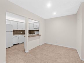 432 Pine Glen Lane C2, Greenacres FL 33463