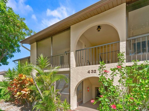 432 Pine Glen Lane C2, Greenacres FL 33463
