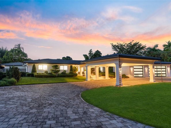 13211 Mustang Trl, Southwest Ranches FL 33330