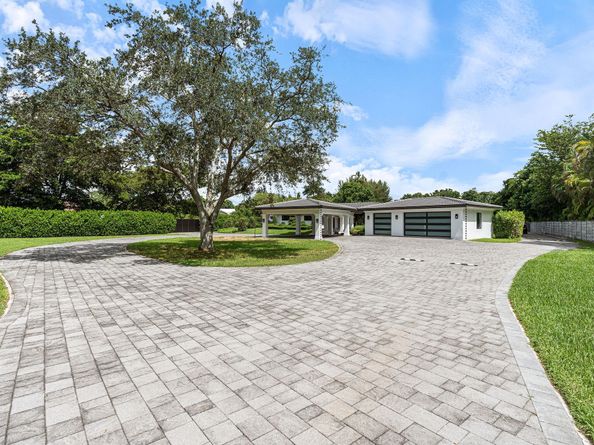 13211 Mustang Trl, Southwest Ranches FL 33330