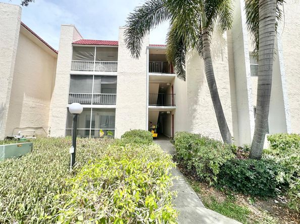 610 NW 13th Street 16, Boca Raton FL 33486